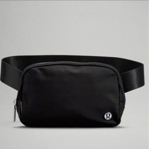 Lululemon Everywhere Belt Bag 1L